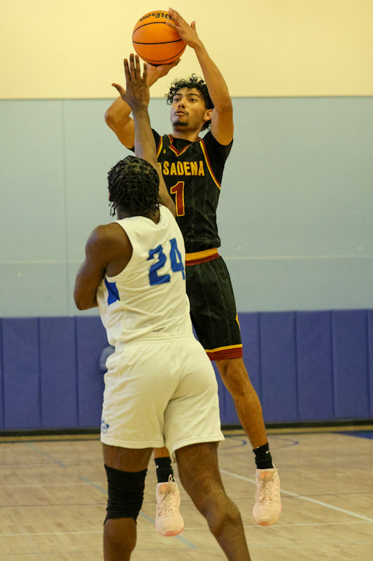 Jalen Vazquez hit two clutch baskets late in Friday's victory at LACC (photo by Richard Quinton).