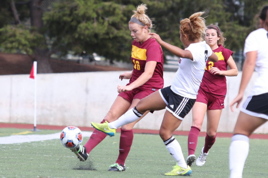 Women's Soccer Makes The Win Board, Dominates SDCC, 2-0