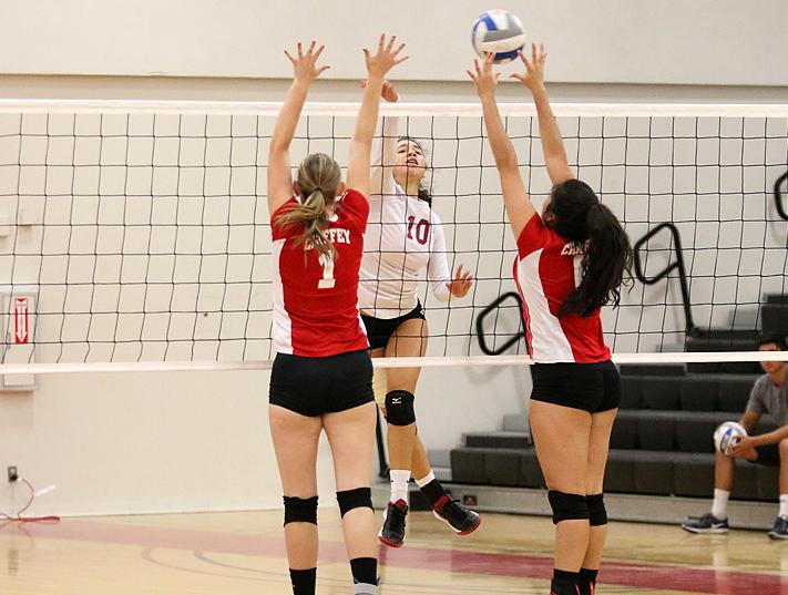 Rivera Hits Record 30 Kills, Women's VB Opens 2-2 At Pierce Tourney
